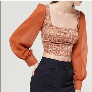 urban outfitters cropped blouse balloon sleeves Polka dot print,burnt orang sz M